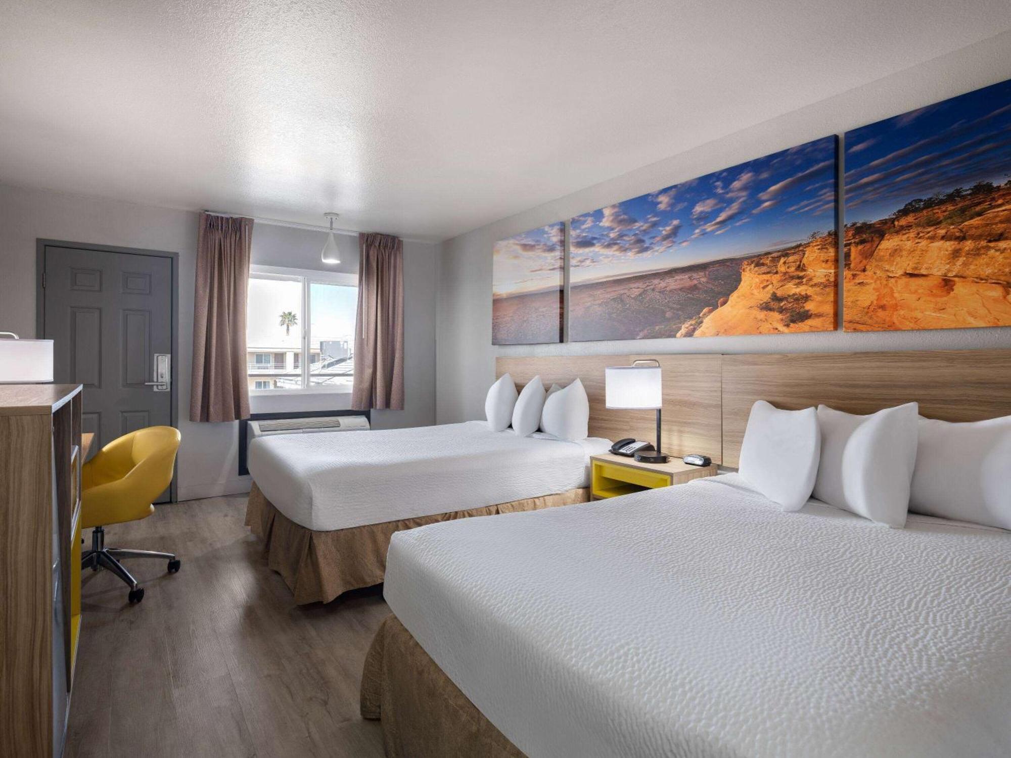 Days Inn By Wyndham Las Vegas Airport Near The Strip Kültér fotó