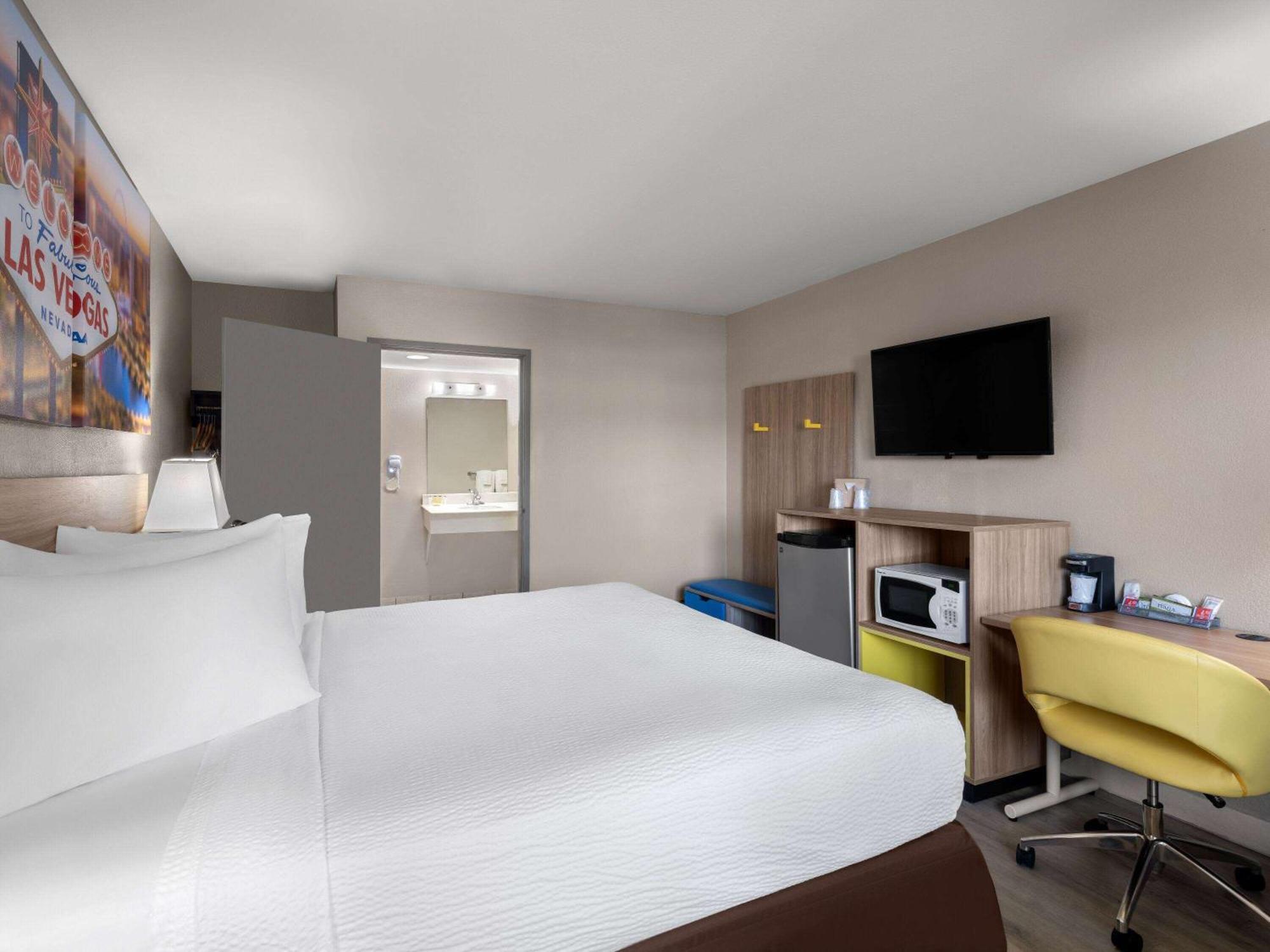Days Inn By Wyndham Las Vegas Airport Near The Strip Kültér fotó